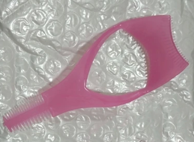 Applicator, the tool for flawless mascara application - Image 10