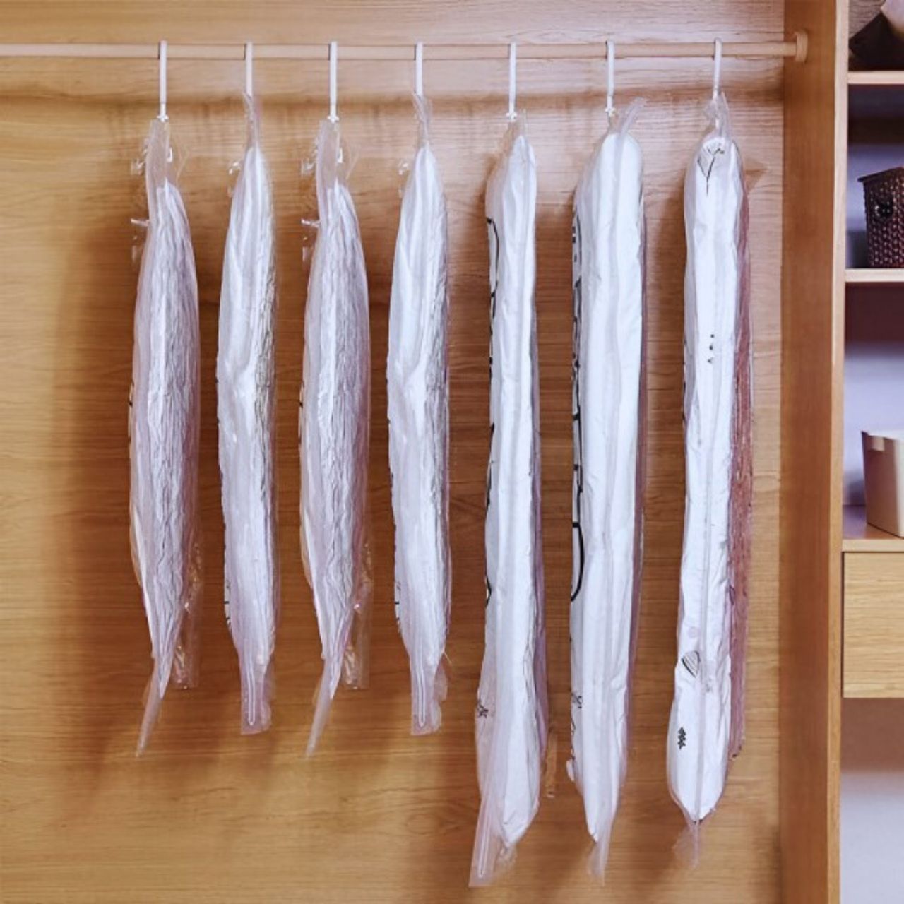 Bagsy, hanging vacuum bags for storing clothes (4 pcs.) - Image 8