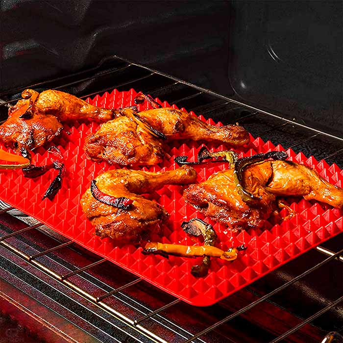 The baking mat is made of a safe silicone material that can be used over and over again.