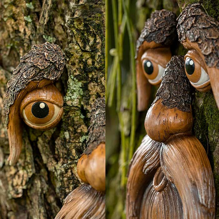 The outdoor decoration you put on the tree is shaped like a face!