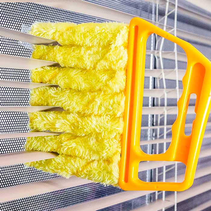 Quick and easy cleaning of blinds and slots from both sides at the same time!