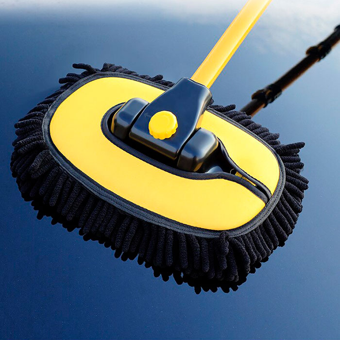 The telescopic brush is extendable - from 50 to 102 cm!