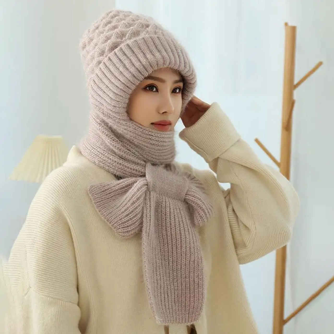 CapScarf, women's winter cap with sewn-on scarf - Image 2