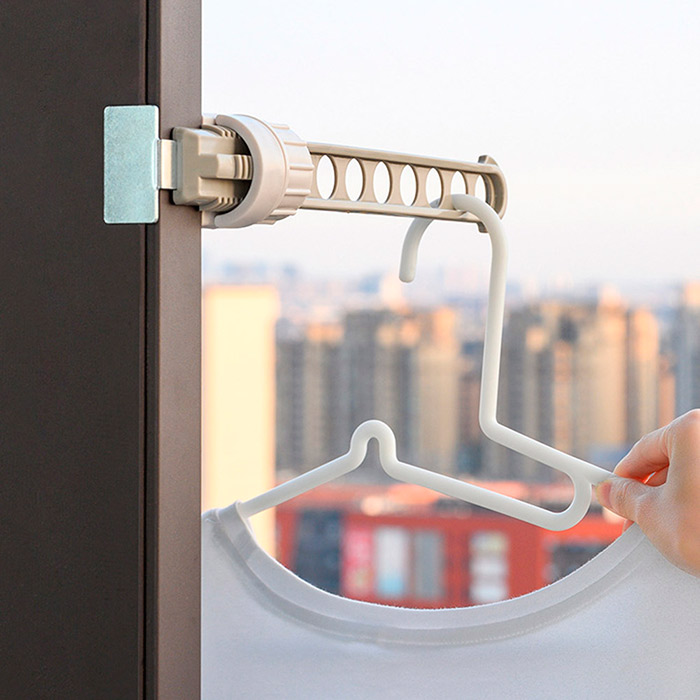 The hanger has 5 holes for classic hangers, but you can also combine several hangers together!