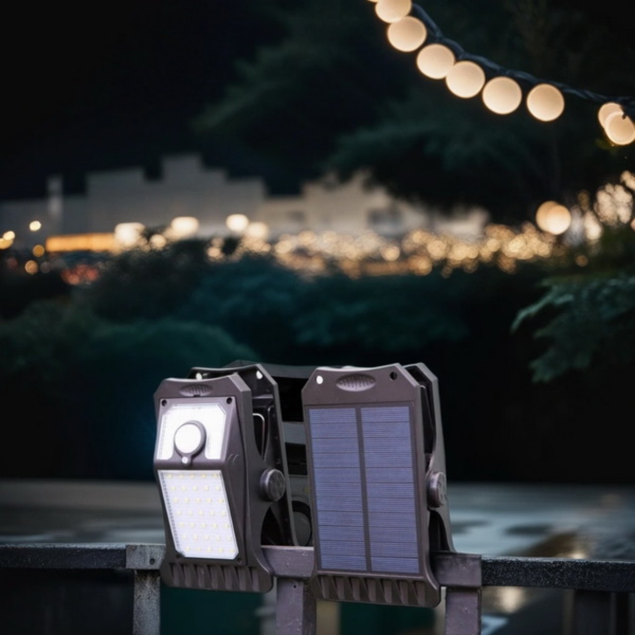 DeckClip, Solar Garden Light with Clip and Motion Sensor - Image 9