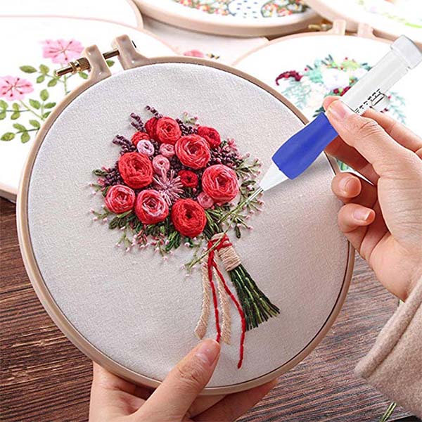 EmbroideryKit, 136-piece set of threads and other common embroidery tools - Image 7