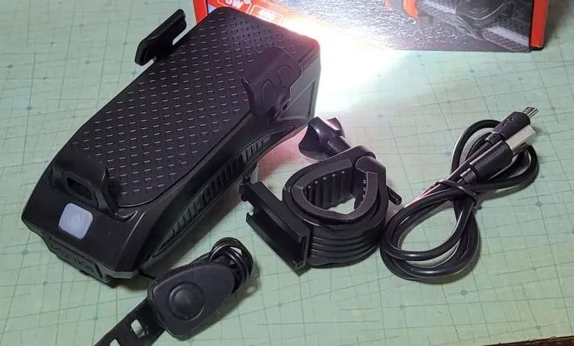 FastBike, a bike light, charging station, phone holder and bell all in one - Image 10