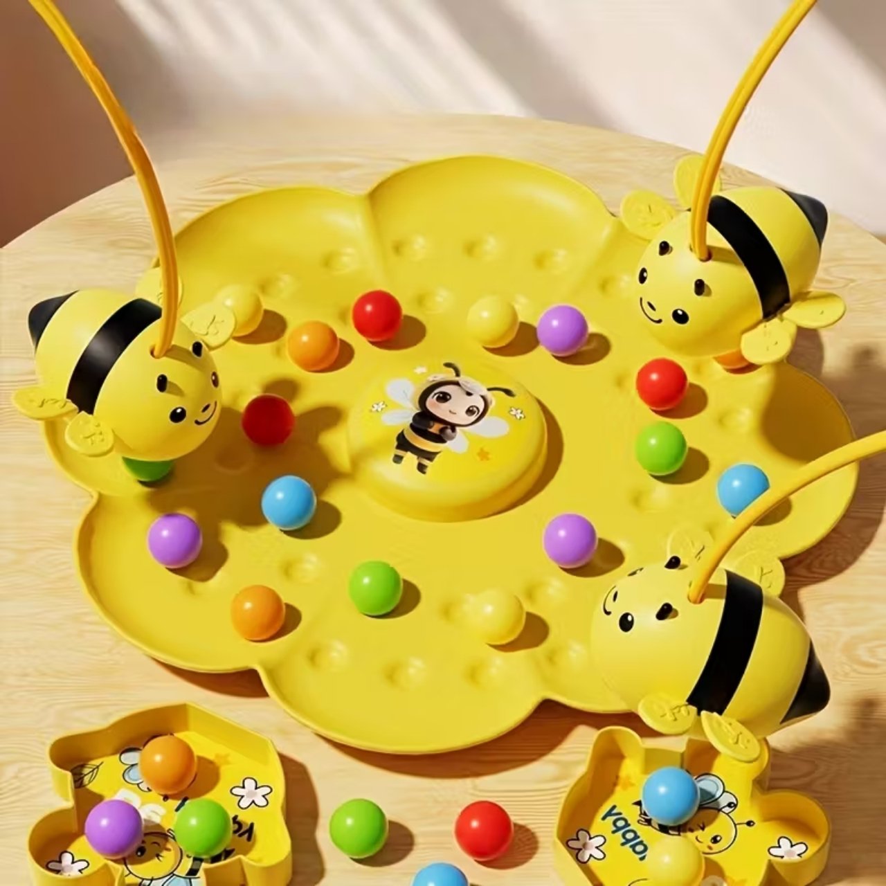 FishBee, an interactive board game with bees - Image 9