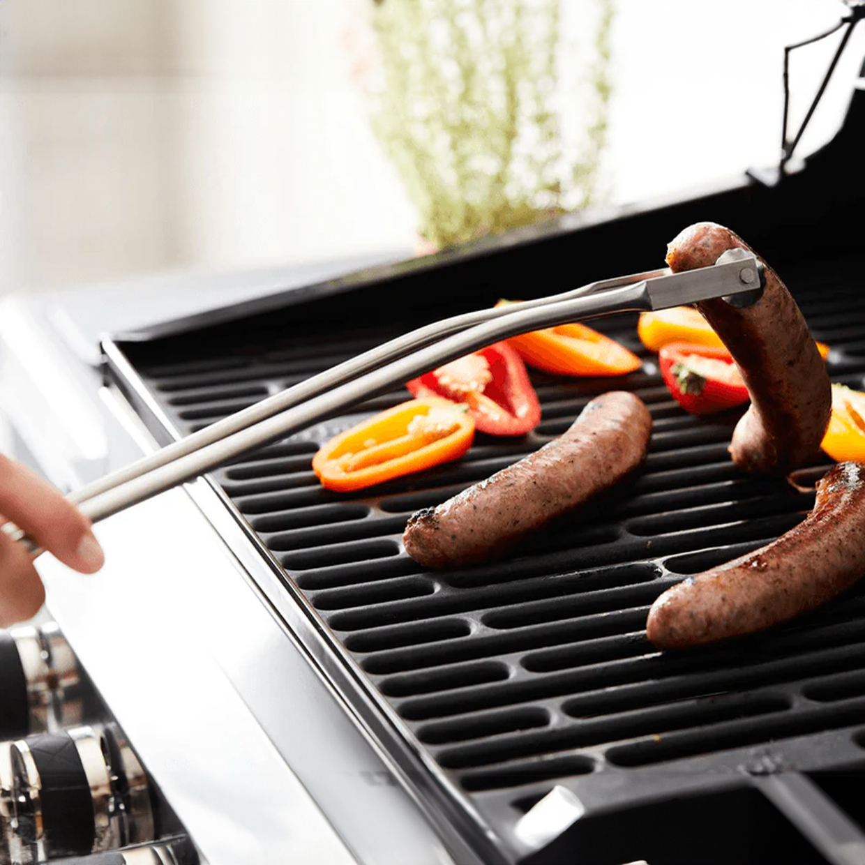 The perfect choice for outdoor barbecues and indoor cooking.