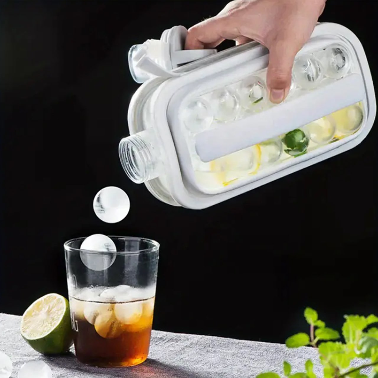 Freezy, model for making ice balls - Image 10