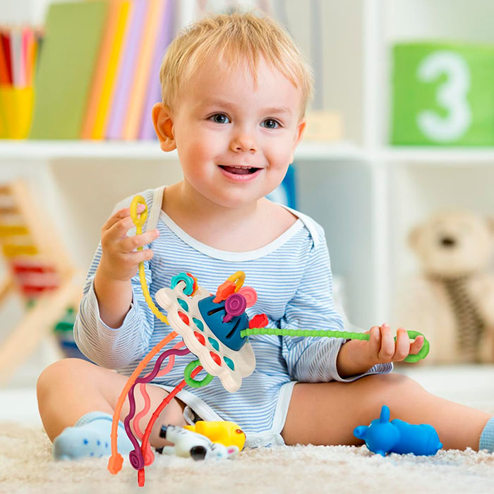 The toy stimulates your child's fine motor skills!