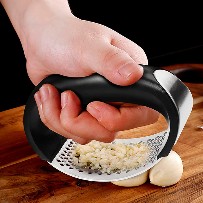CRUSH GARLIC WITH MINIMAL EFFORT IN JUST SECONDS