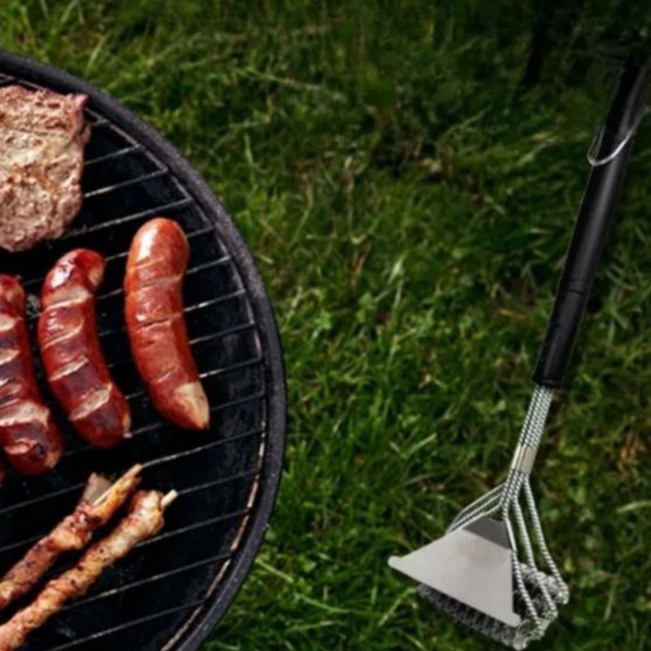 A great choice for picnics - roasted vegetables, cappuccinos, eggs, steaks will be prepared and cooked precisely and evenly with the help of this mat! The mat is made of Teflon, which prevents food from sticking.