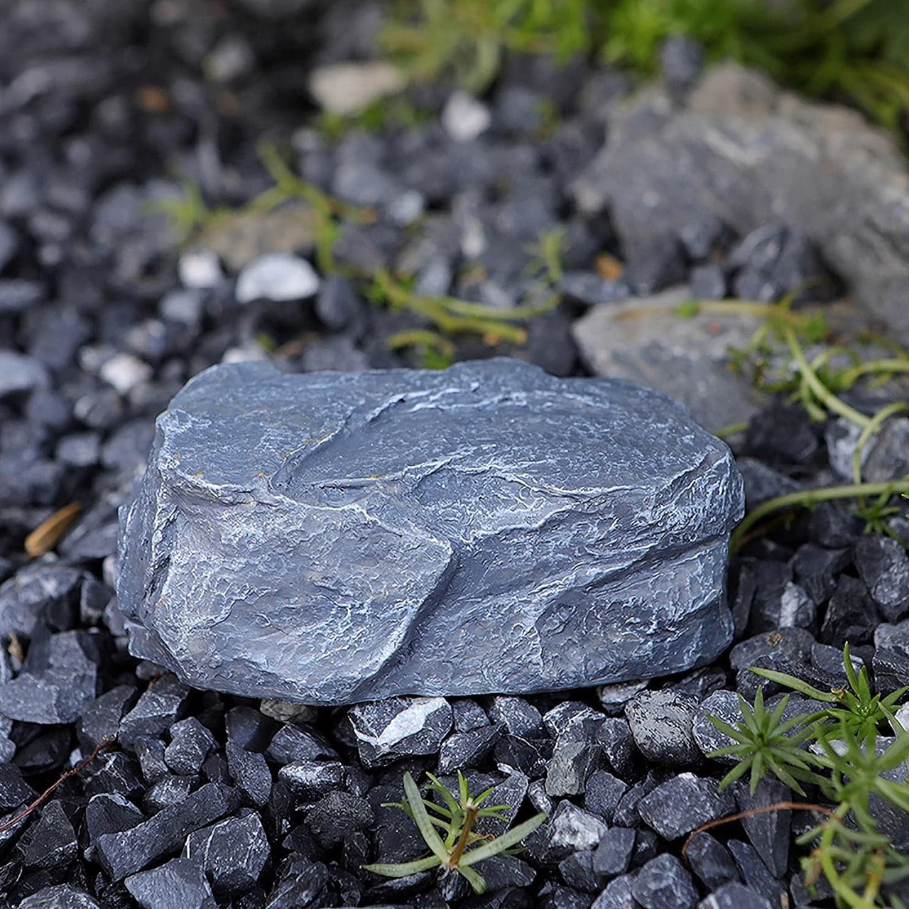 HideKey, a stone-shaped key-hiding gadget - Image 3