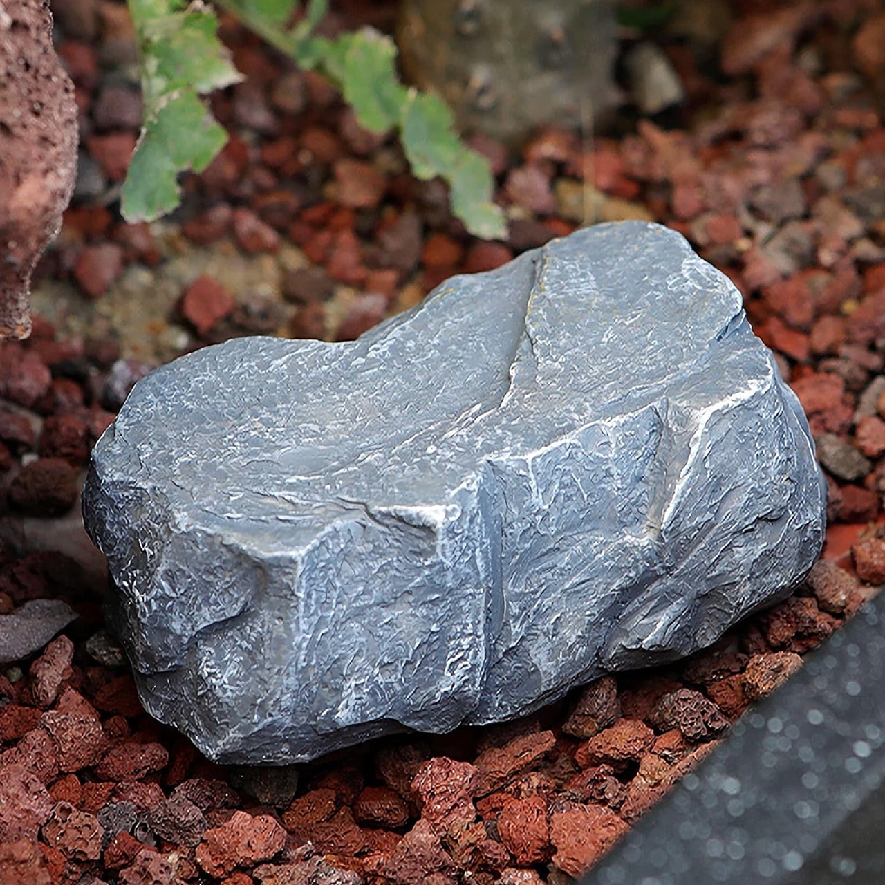 HideKey, a stone-shaped key-hiding gadget - Image 6