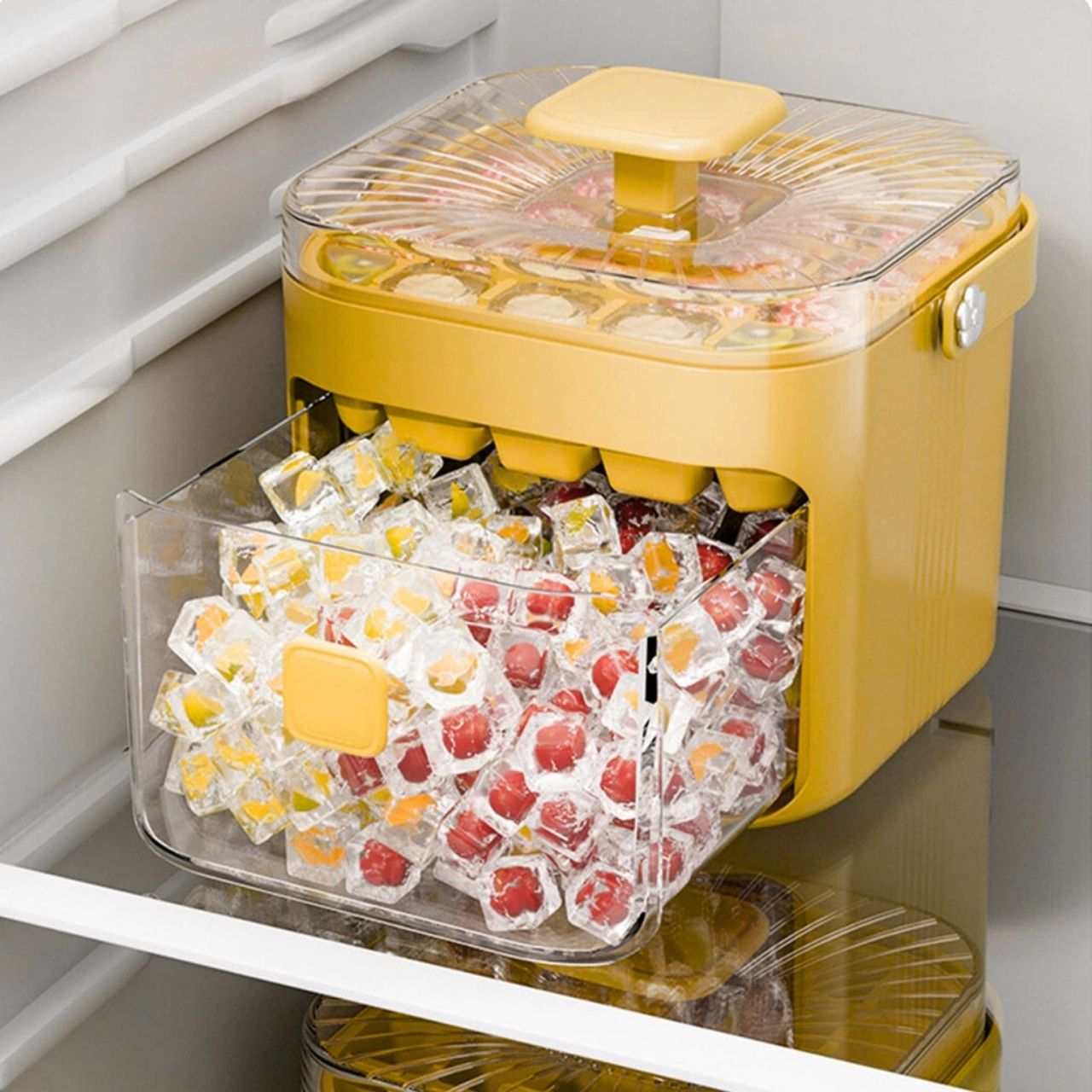 The innovative quick-release ice system keeps your hands dry and clean.