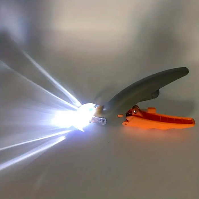 PawGloTrim, claw clipper with LED light - Image 8