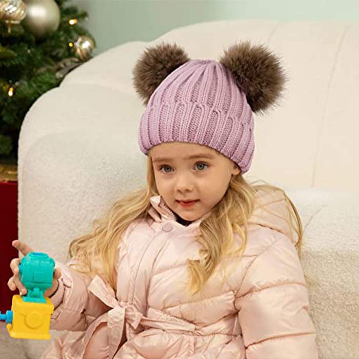 The children's cap has 2 cute little bits.