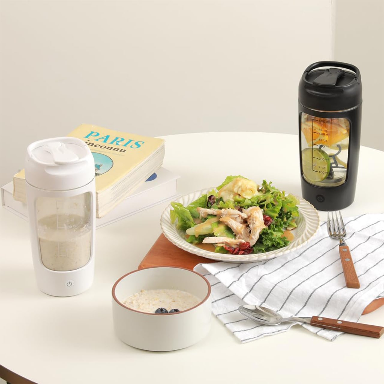 ProteinShaker, an electric shaker with a container that is also a bottle - Image 7