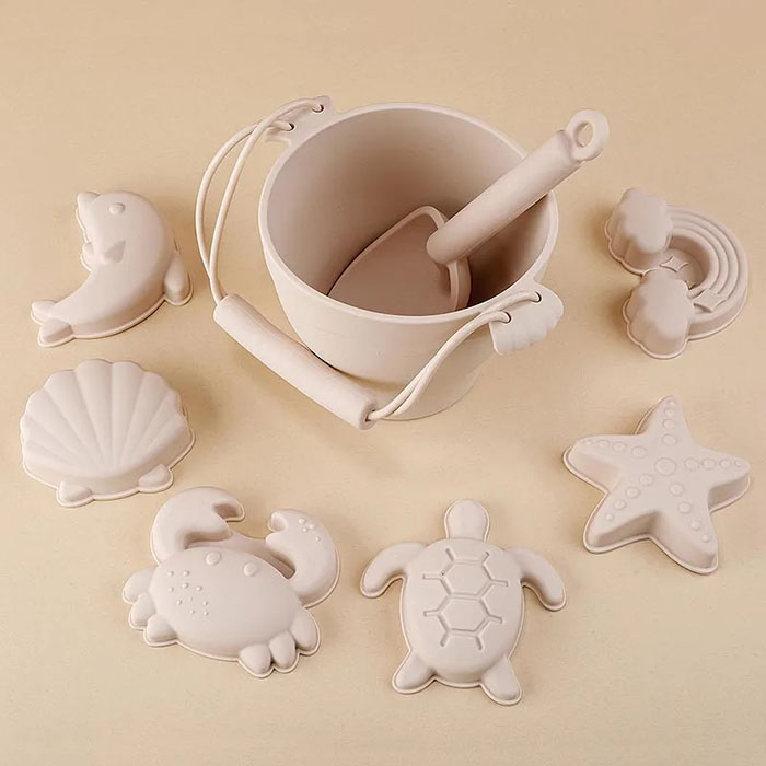 SandBucket, 8-piece children's sandbox toy set - Image 4