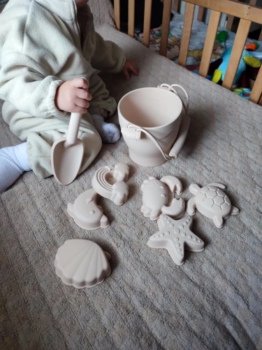 SandBucket, 8-piece children's sandbox toy set - Image 9