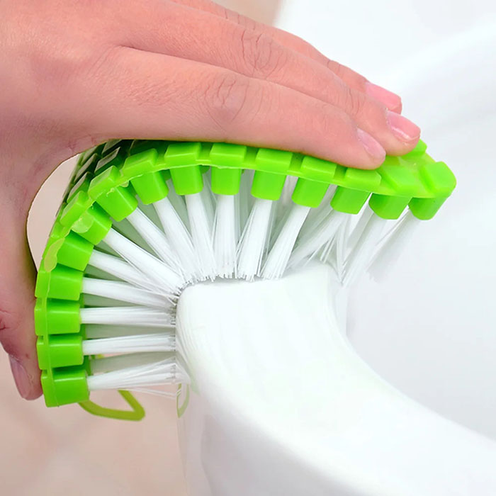 The brush is flexible, so it is suitable for cleaning even the most inaccessible places.