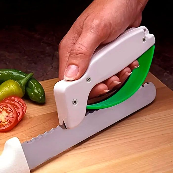 Small and handy, so you can put it in your pocket!