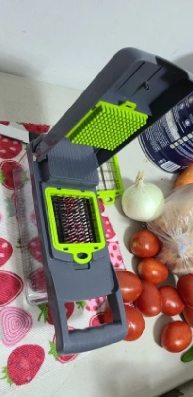 Slicy, vegetable and fruit slicer with 7 different blades - Image 9