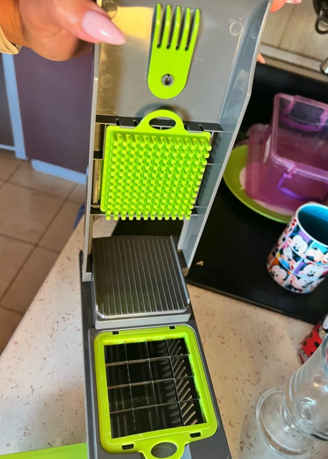 Slicy, vegetable and fruit slicer with 7 different blades - Image 10