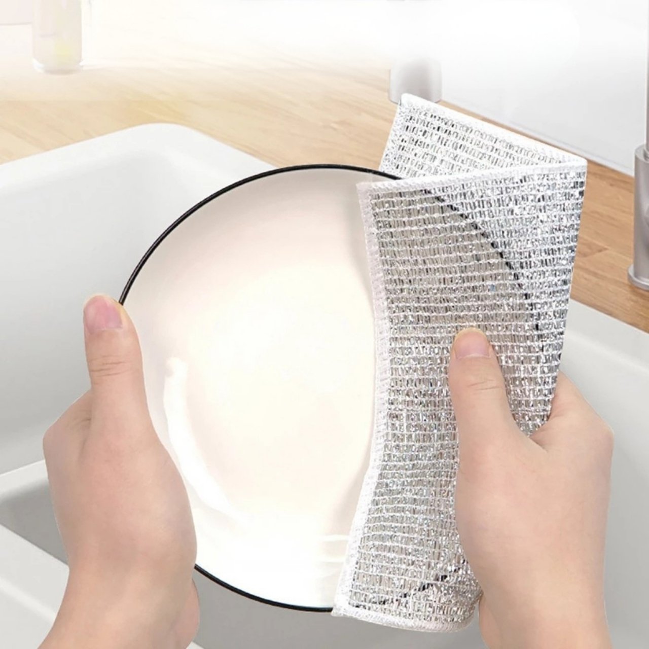 Versatile use, from kitchenware to bathroom surfaces.