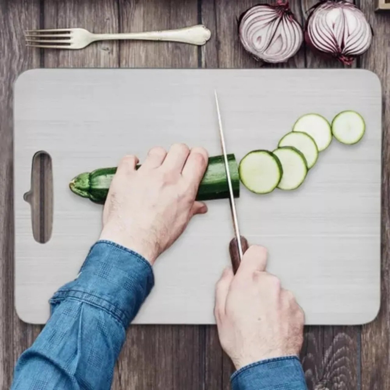 TitanBoard, the versatile food cutting board - Image 2