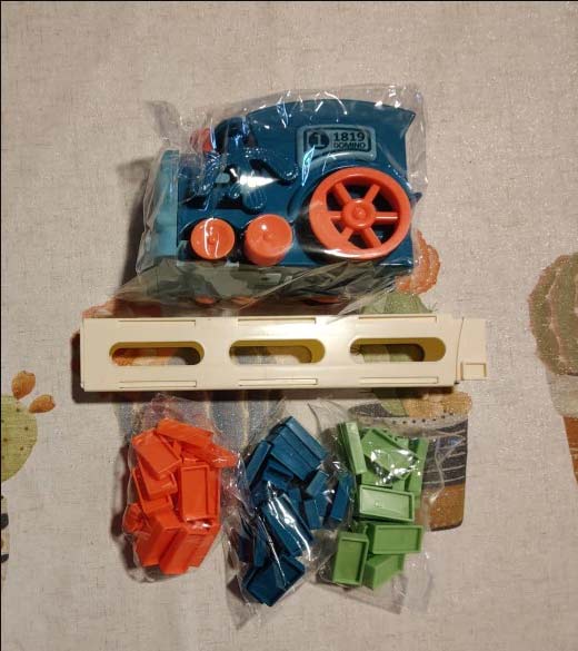 TrainDomino, the train that stacks dominoes - Image 4